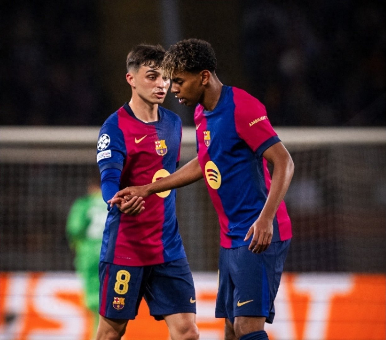 关于比利时轻取多特蒙德，奥亚尔萨瓦尔带队取胜的信息