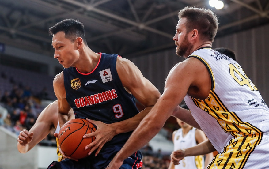 尼克斯翻盘北京队，易建联惊艳四座