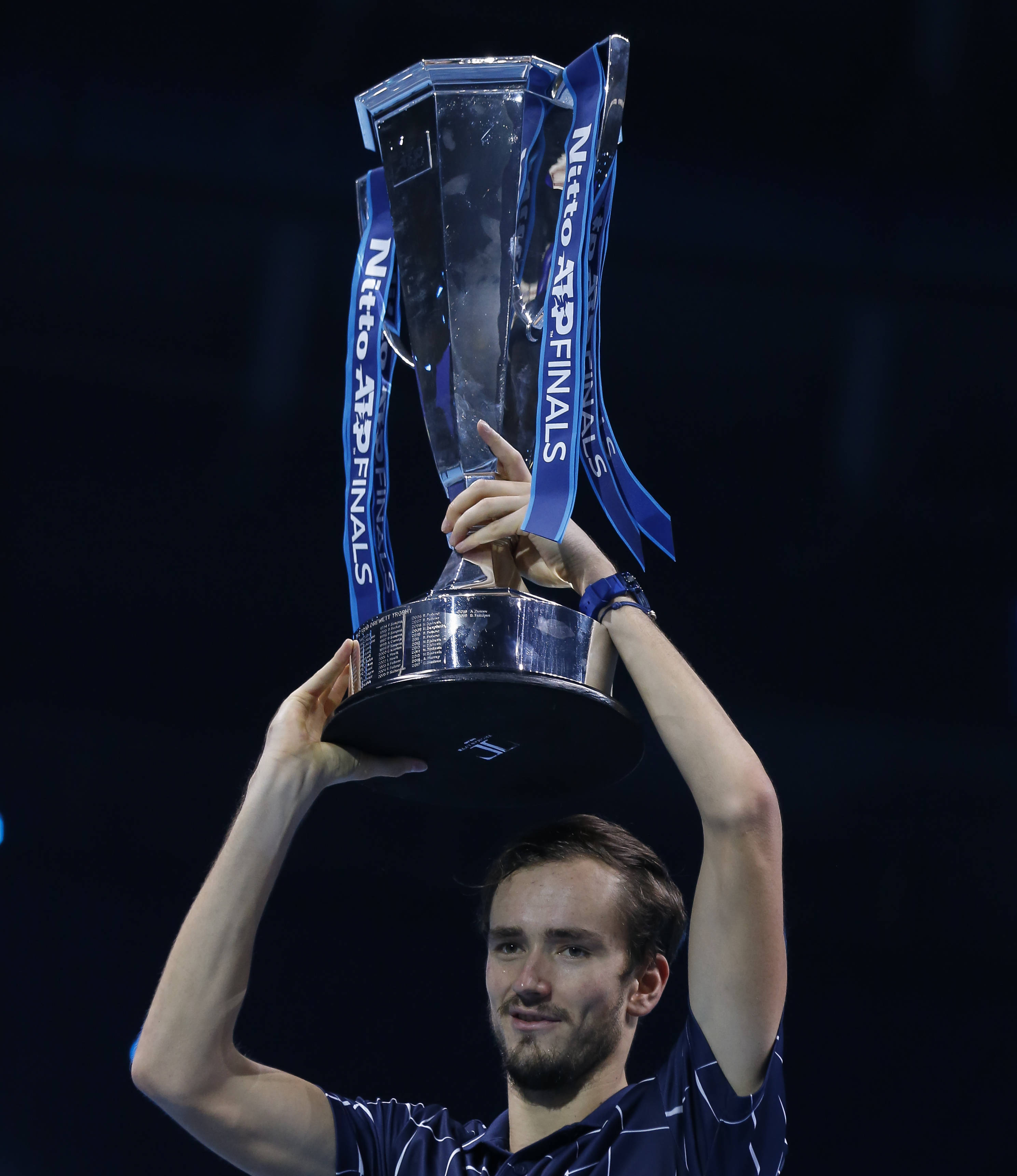 年终总决赛绝杀戴维斯杯,梅德韦杰夫惊艳四座 年终总决赛绝杀戴维斯杯,梅德韦杰夫惊艳四座