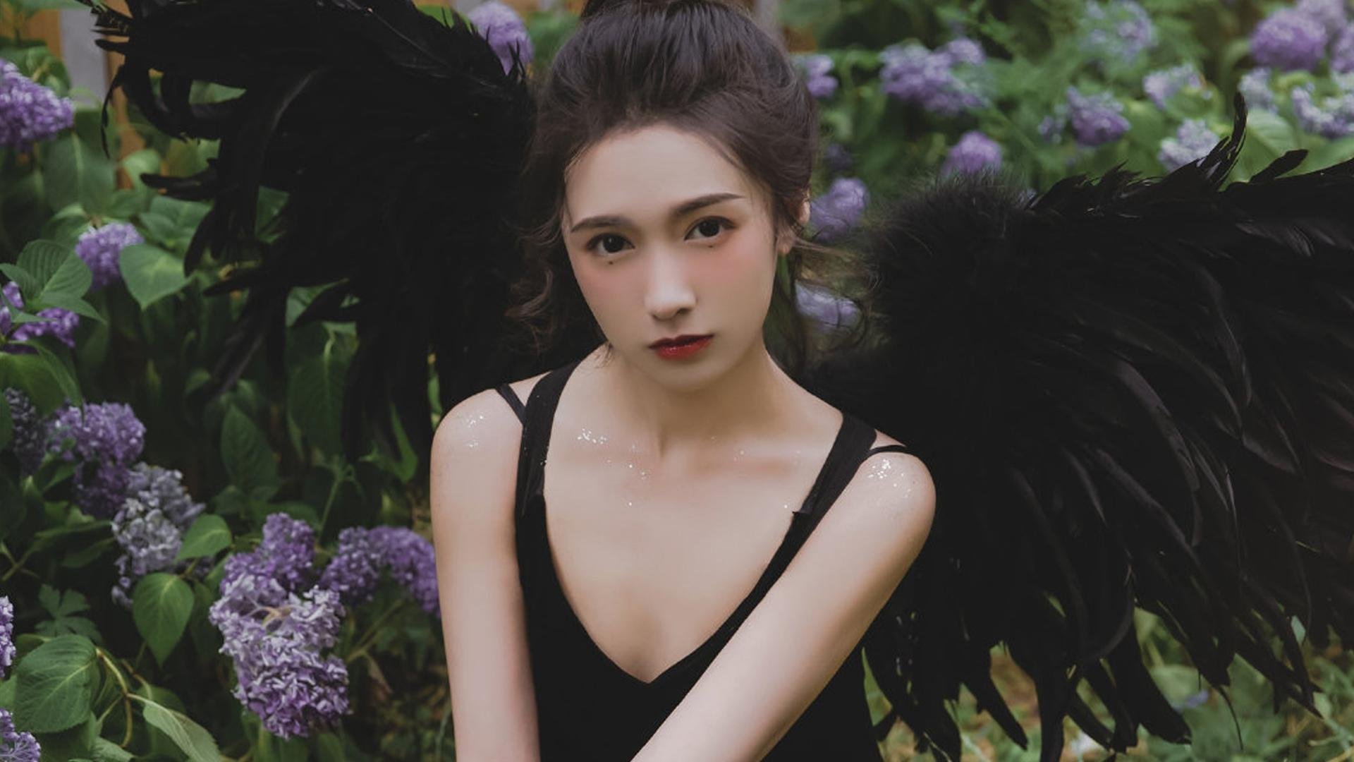 黄金一代的团队碾压与迟暮王者的孤勇交响—一场大胜映照足球哲学的永恒辩题